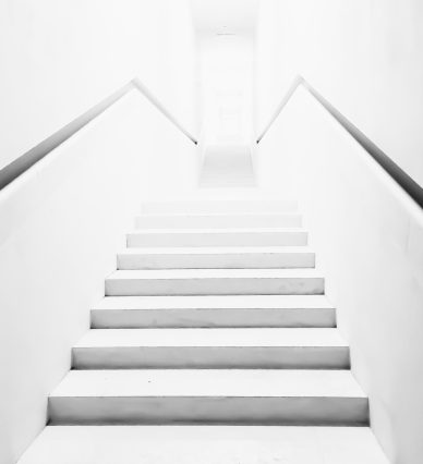 Escaliers blancs